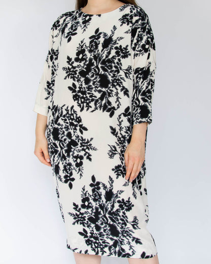 Kremowo czarna jedwabna sukienka By Malene Birger - S/M