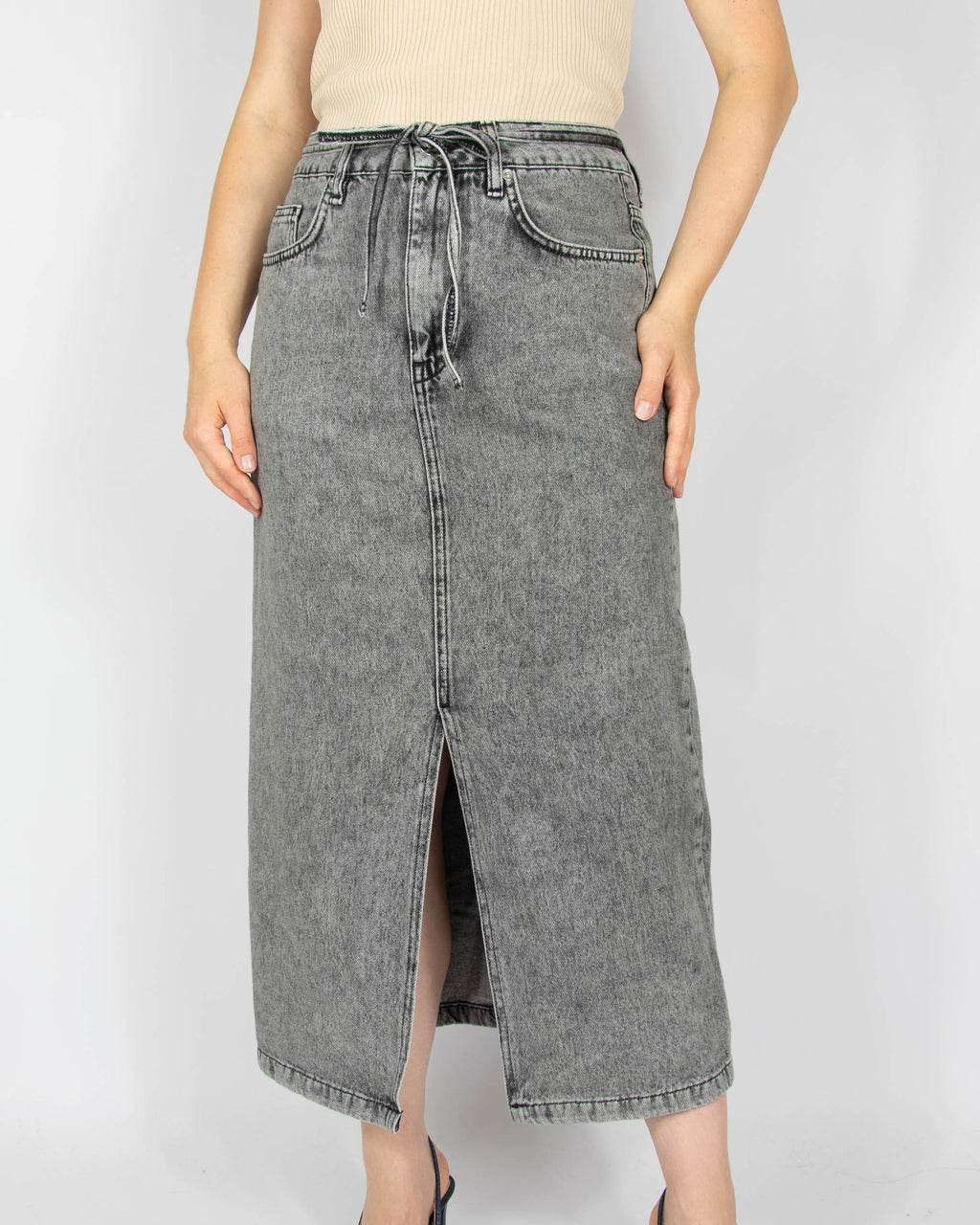 Szara spódnica jeansowa marki premium DAY Birger et Mikkelsen