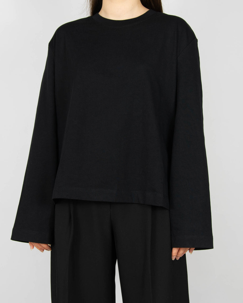 Czarny bawełniana bluzka z szerokimi rękawami skandynawskiej marki SELECTED FEMME