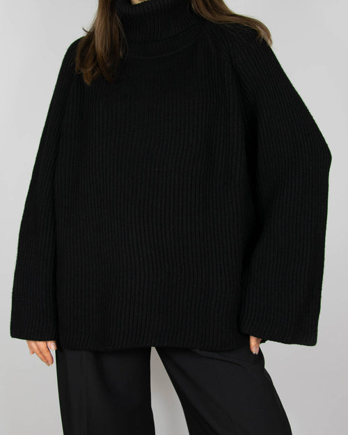 Czarny (merino) gruby sweter z golfem duńskiej marki premium MKDT Studio