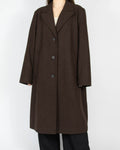 Pięknie skrojony czekoladowy wełniany płaszcz marki SELECTED FEMME.