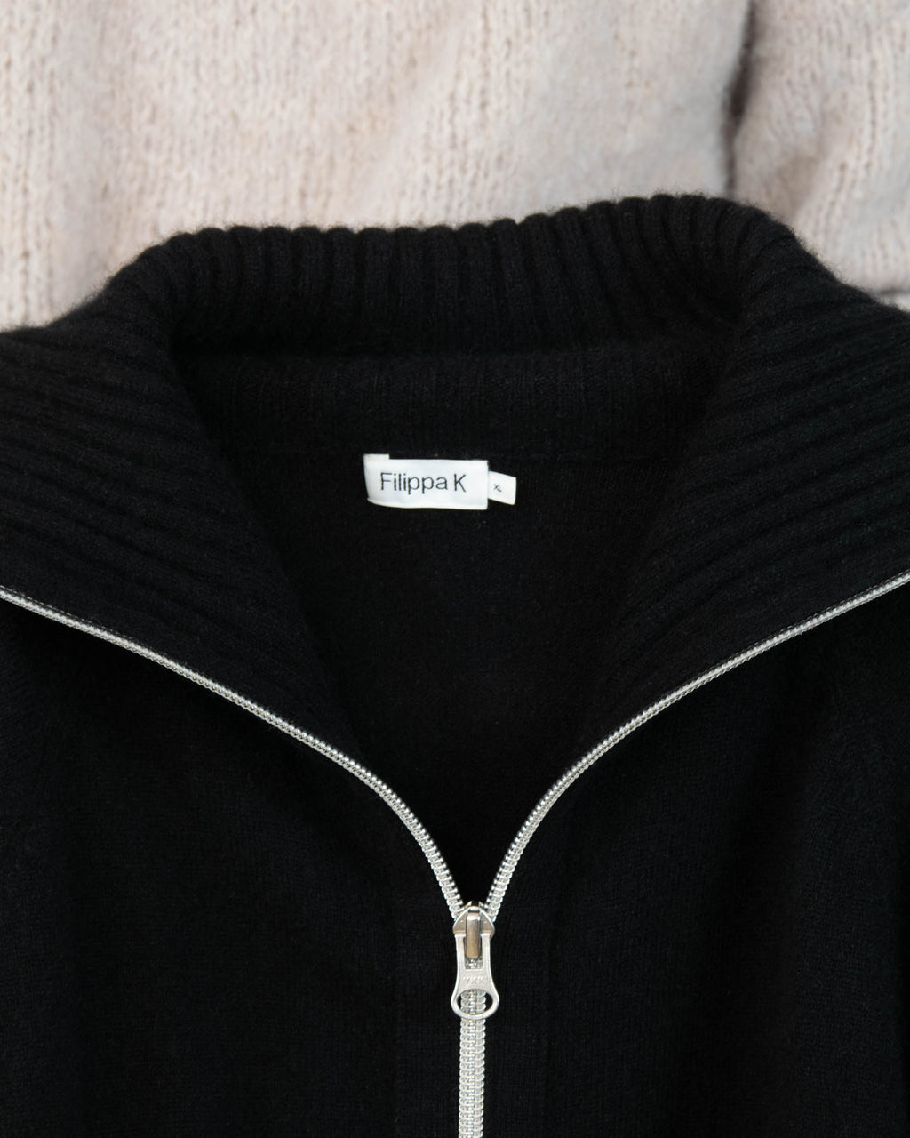 Czarny kaszmirowy rozpinany sweter FILIPPA K - M/L