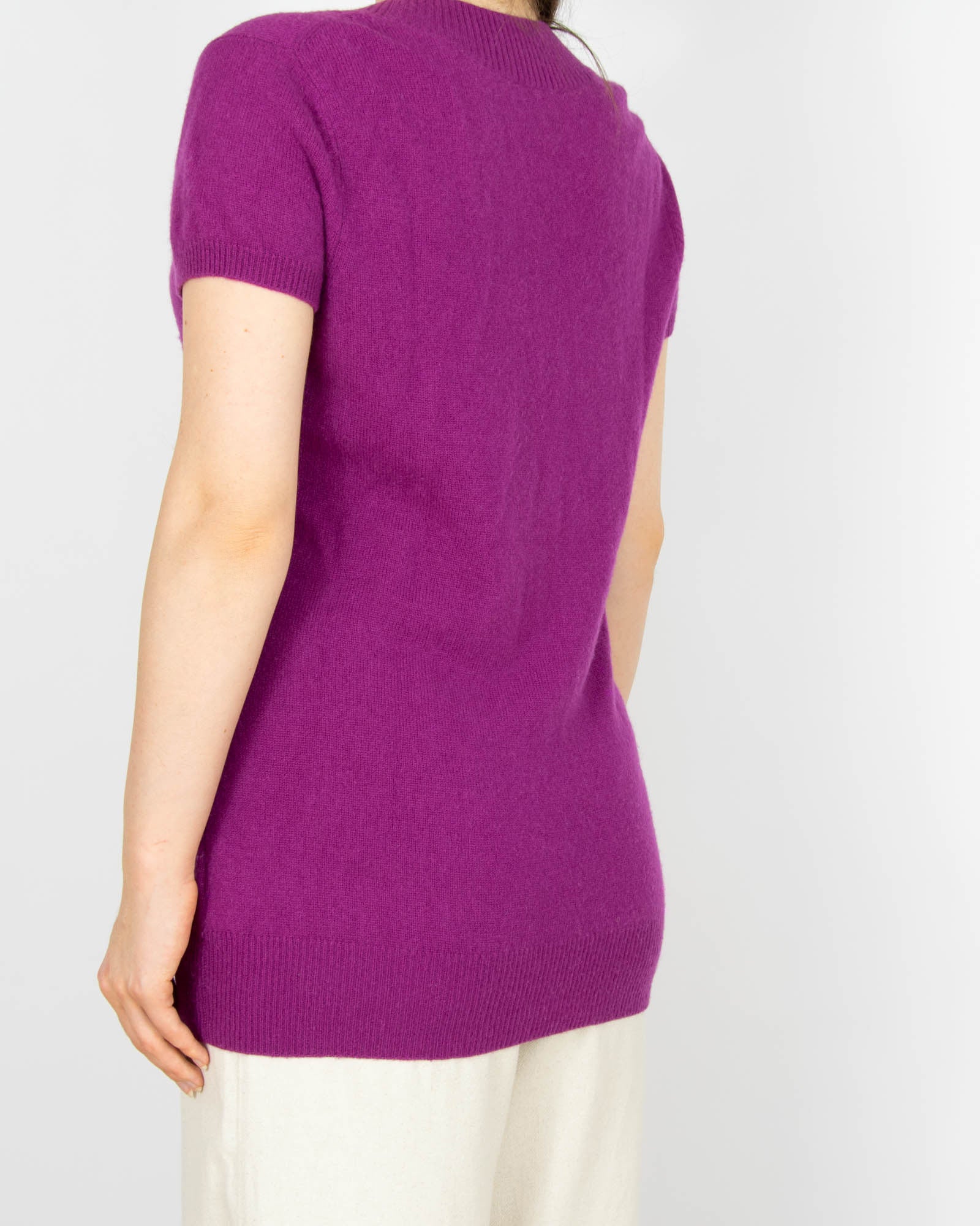 Fioletowy kaszmirowy sweter z krótkim rękawem - S