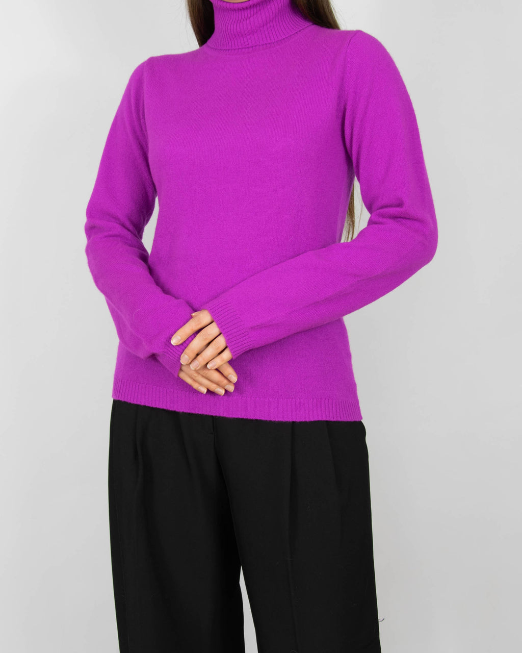 Fioletowy kaszmirowy sweter z golfem francuskiej marki premium Absolut Cashmere