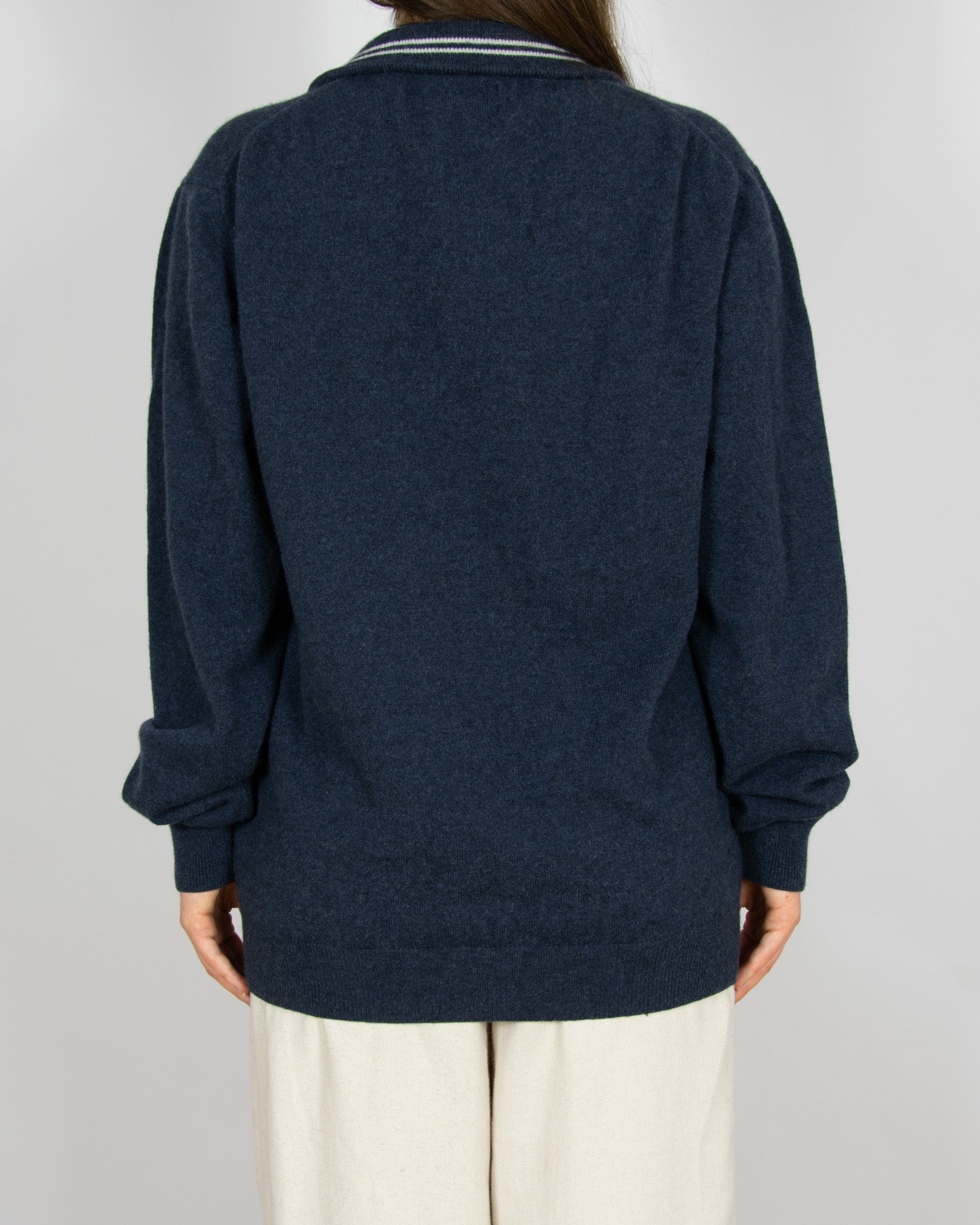 Granatowy wełniany (wełna jagnięca) sweter - L