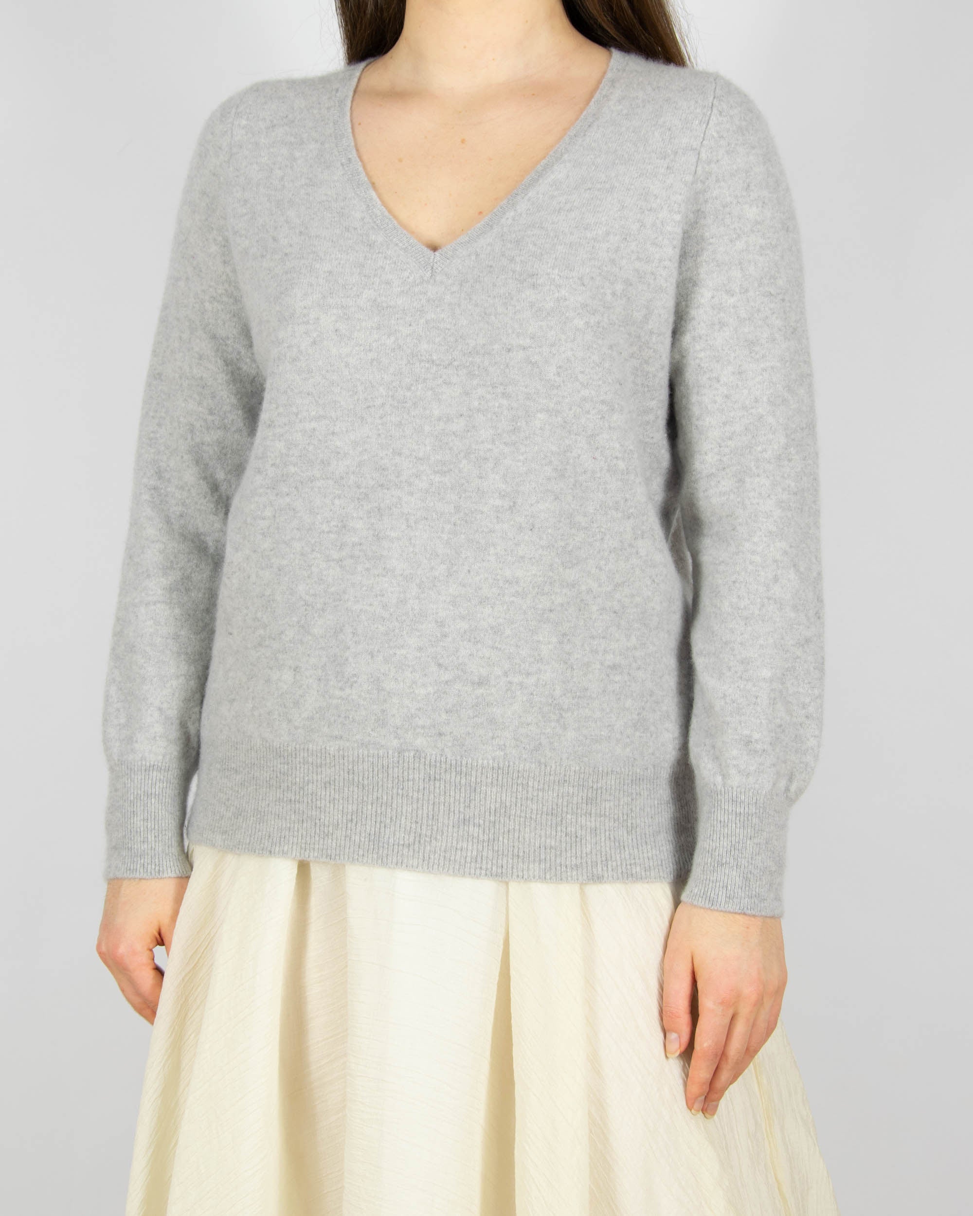 Jasnoszary kaszmirowy sweter marki Autograph