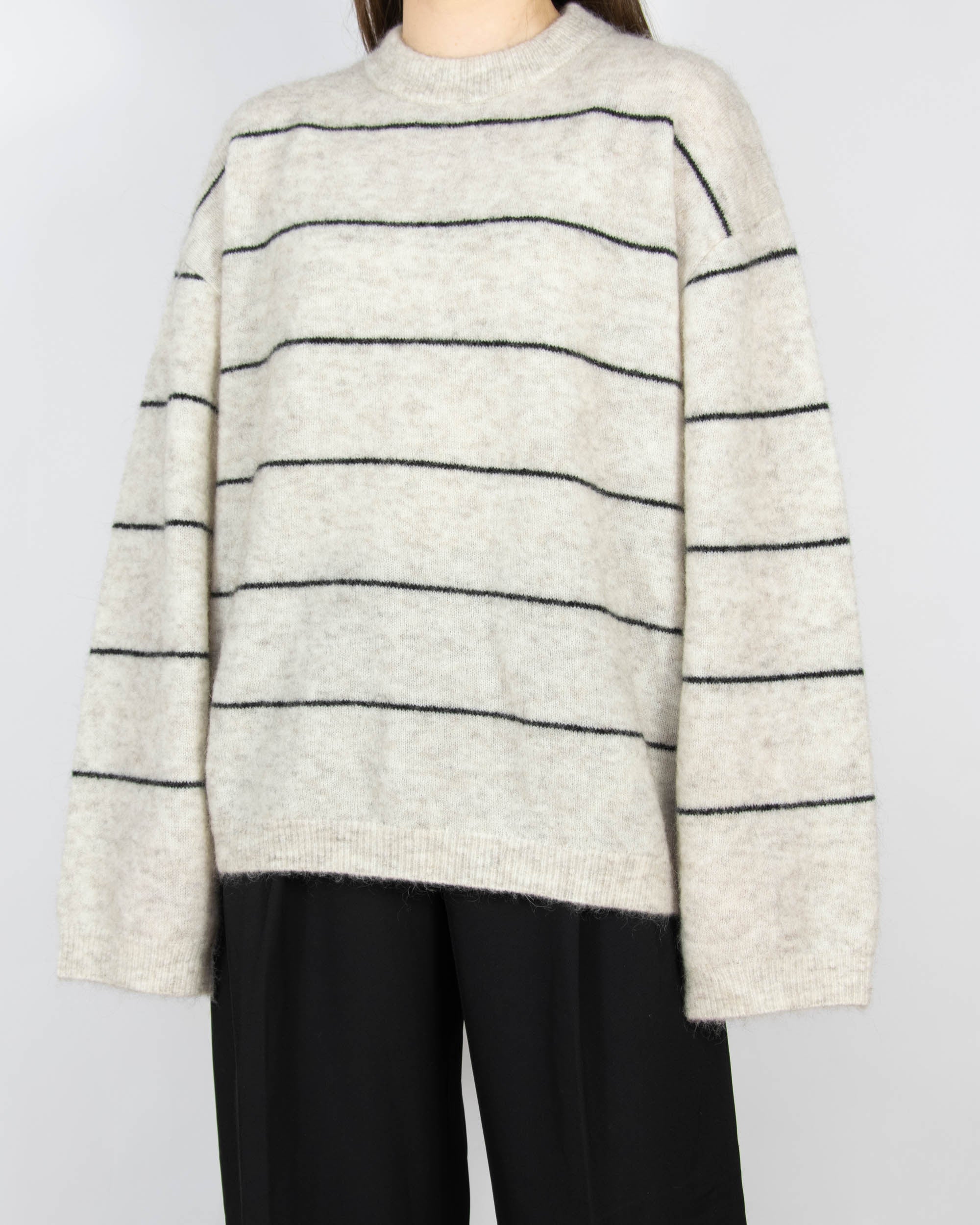 Beżowy (moher + wełna) sweter w czarne paski marki premium ONE AND OTHER.