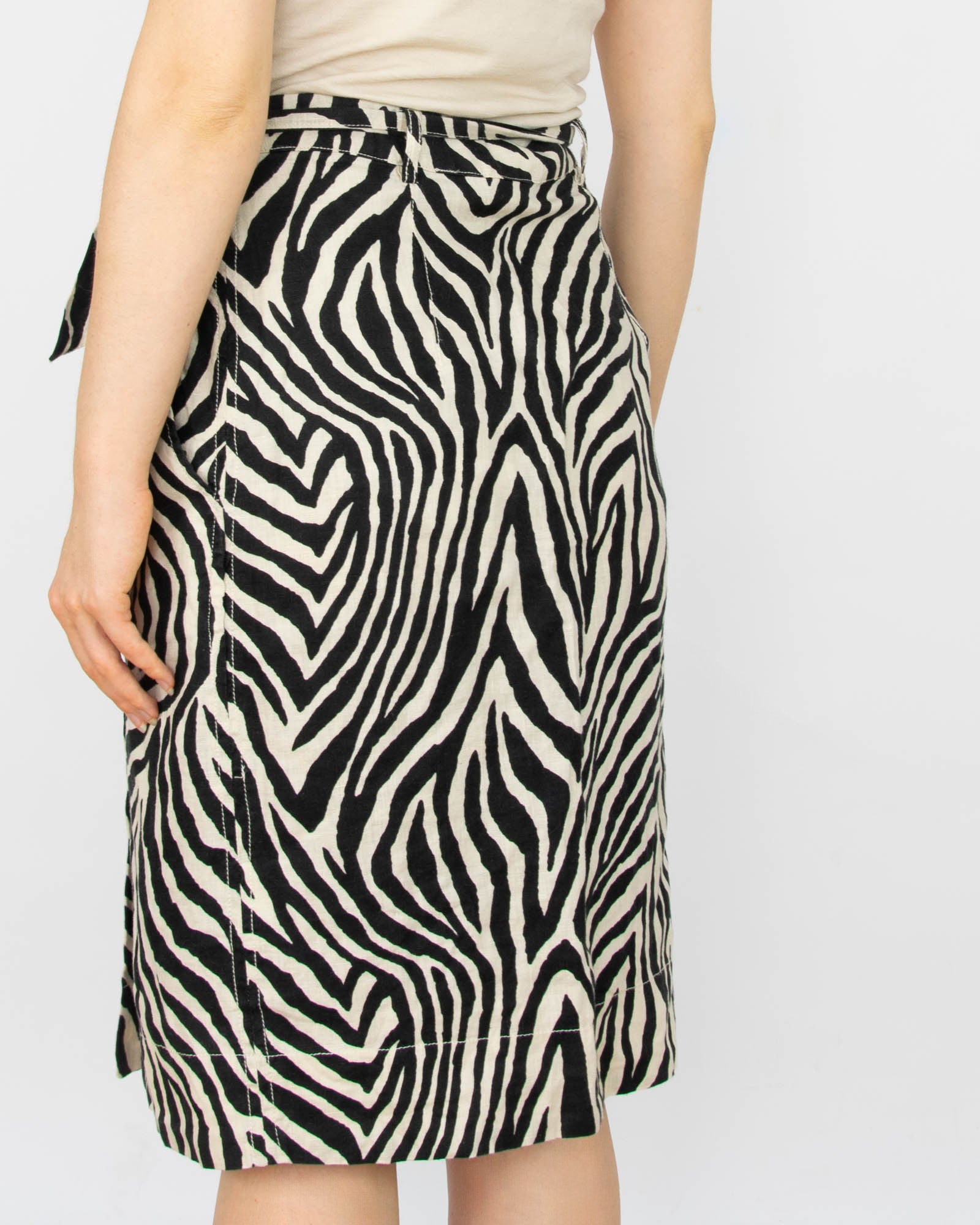 Kremowo czarna (zebra) lniana wiązana spódnica OUI - S