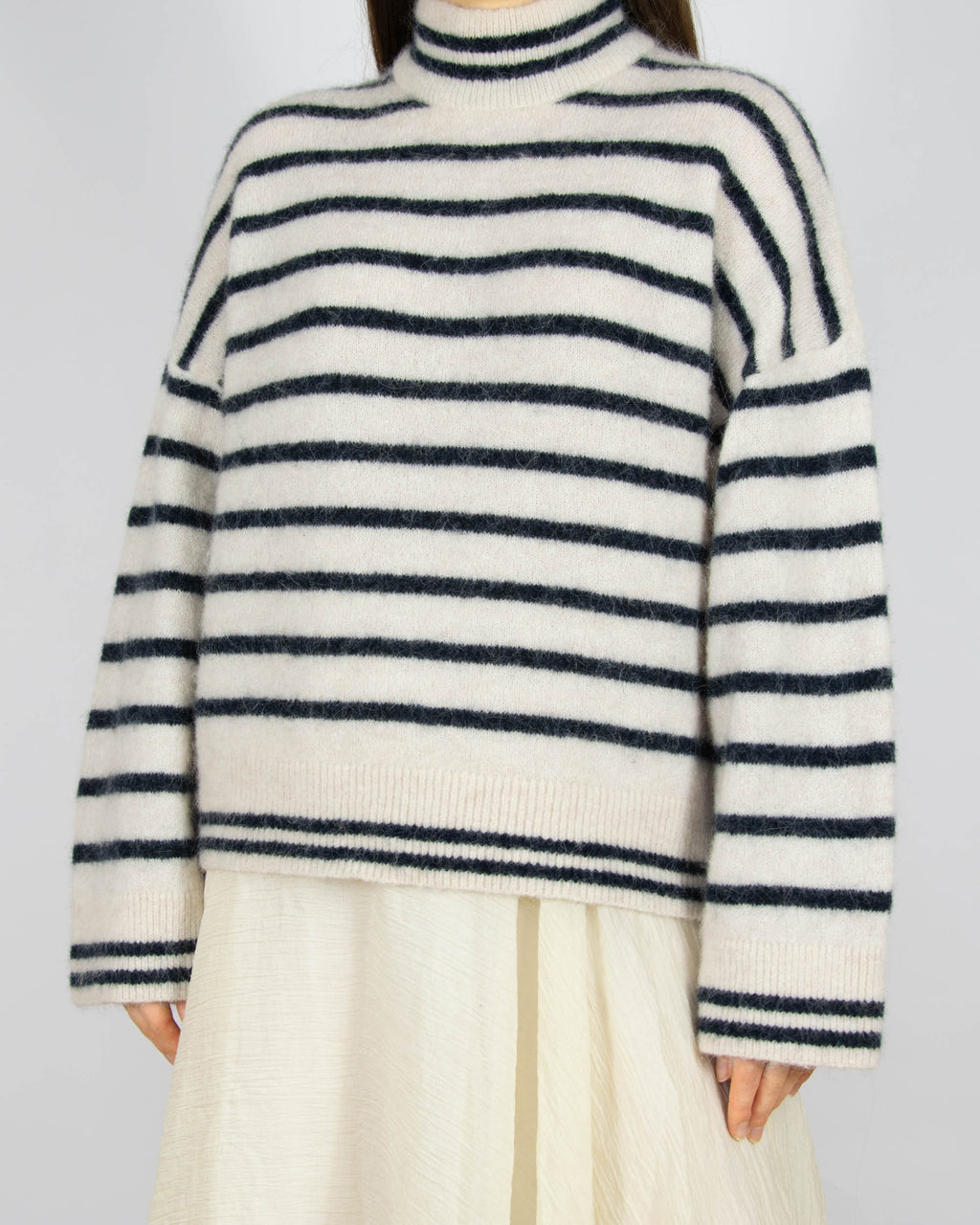 Kremowy (wełna + alpaka) sweter w paski Selected Femme - M