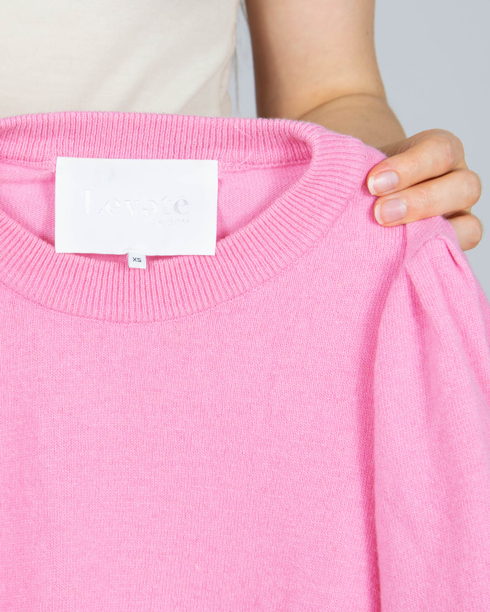 Różowy (merino + wiskoza + kaszmir) sweter Levete Room - XS
