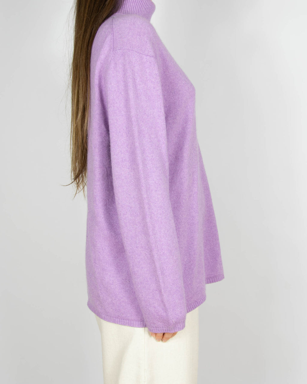 Liliowy jedwabno kaszmirowy sweter z golfem - L/XL