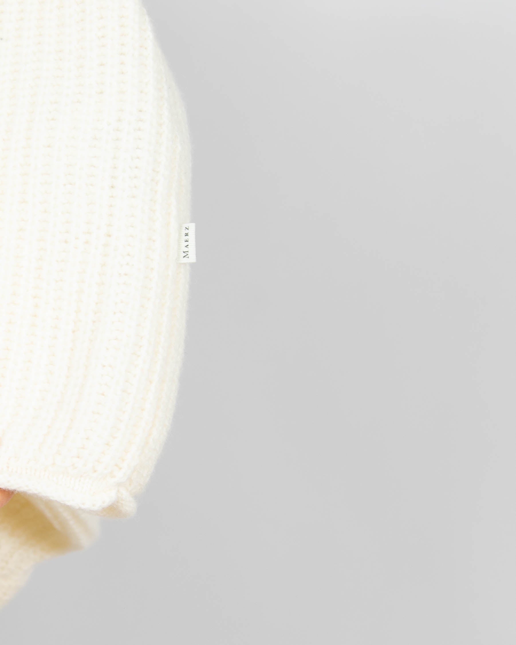 Śmietankowy wełniany (Merino Extra Fine) sweter MAERZ - M