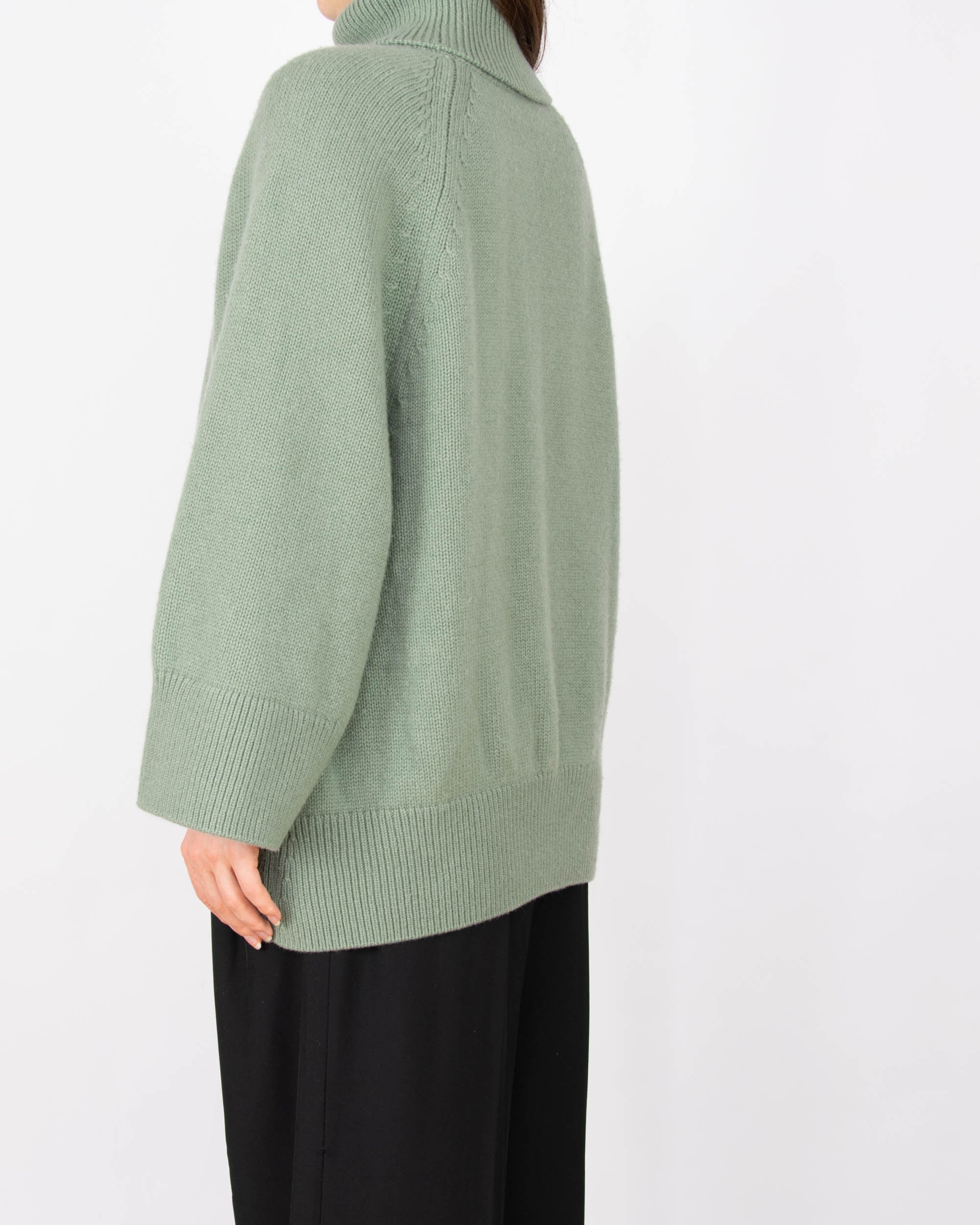 CAVOUR (miękka delikatna wełna) - L