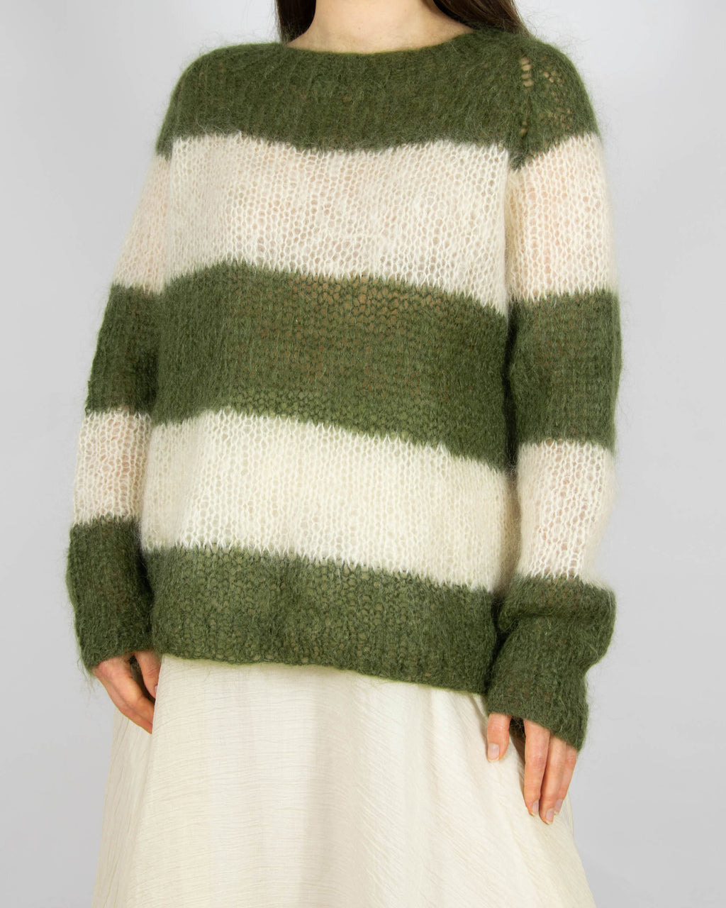 Kremowo oliwkowy moherowy sweter w paski Handmade