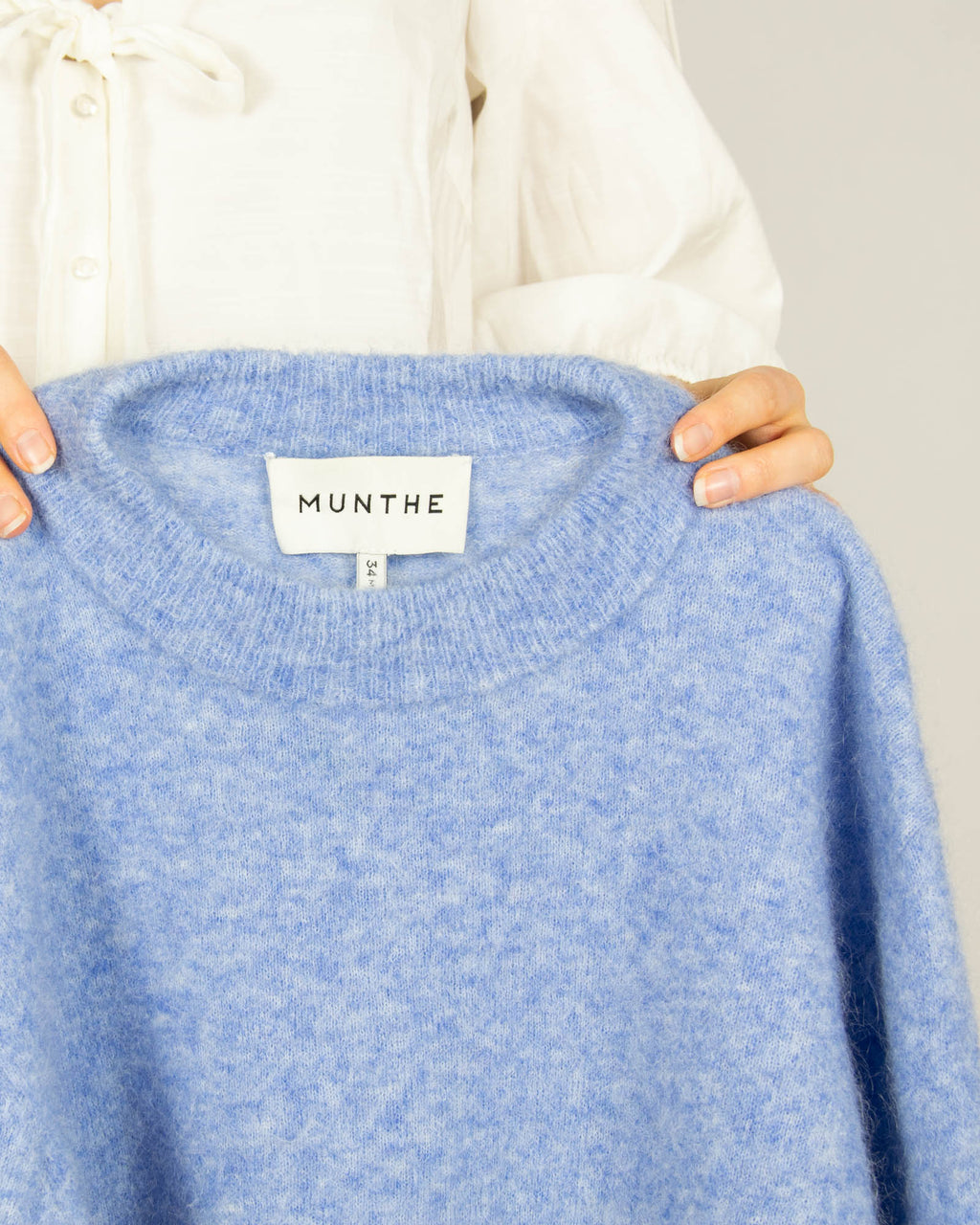 Niebieski wełniany (wełna + alpaka) sweter MUNTHE - S
