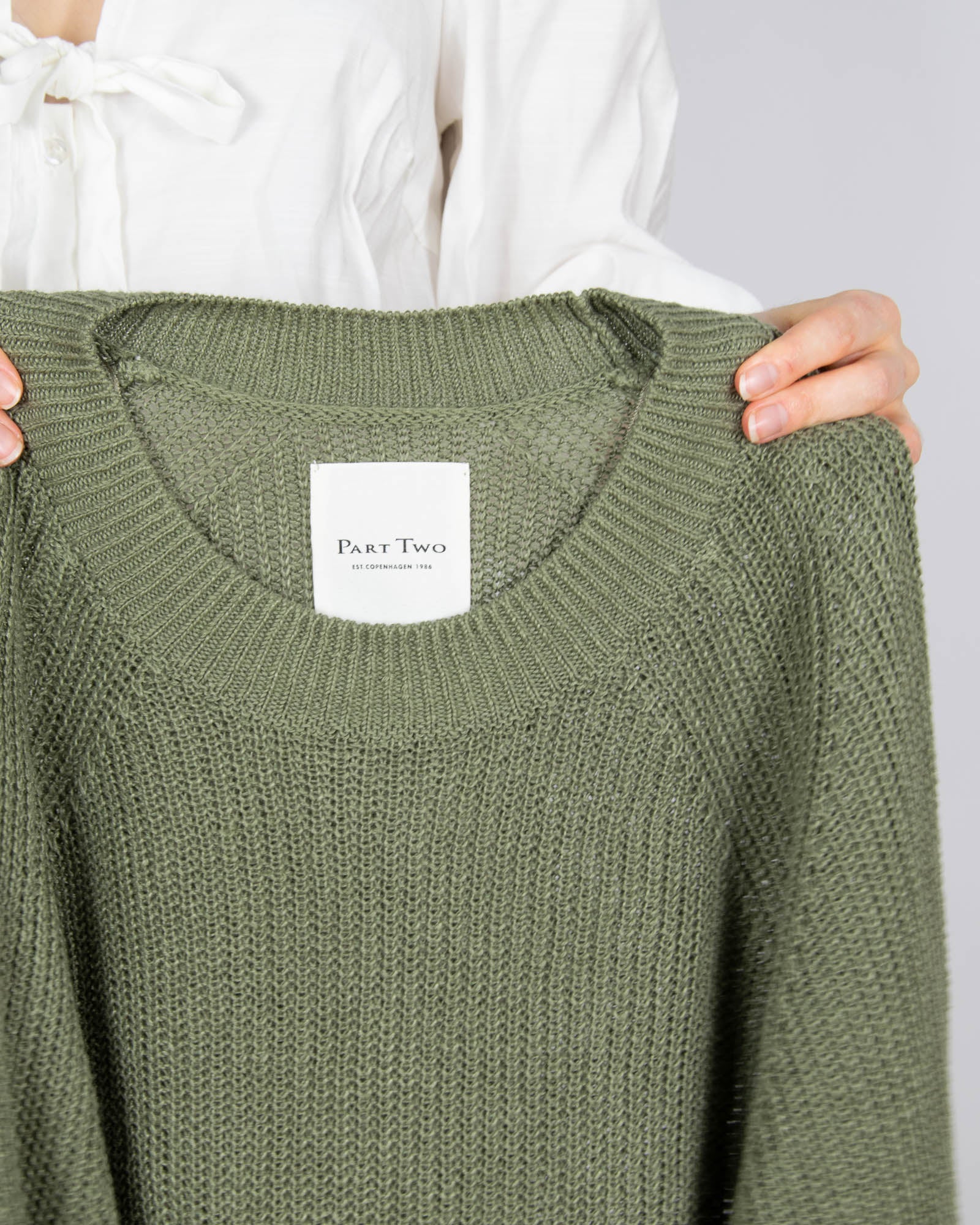 Zielony khaki lniany sweter - XL