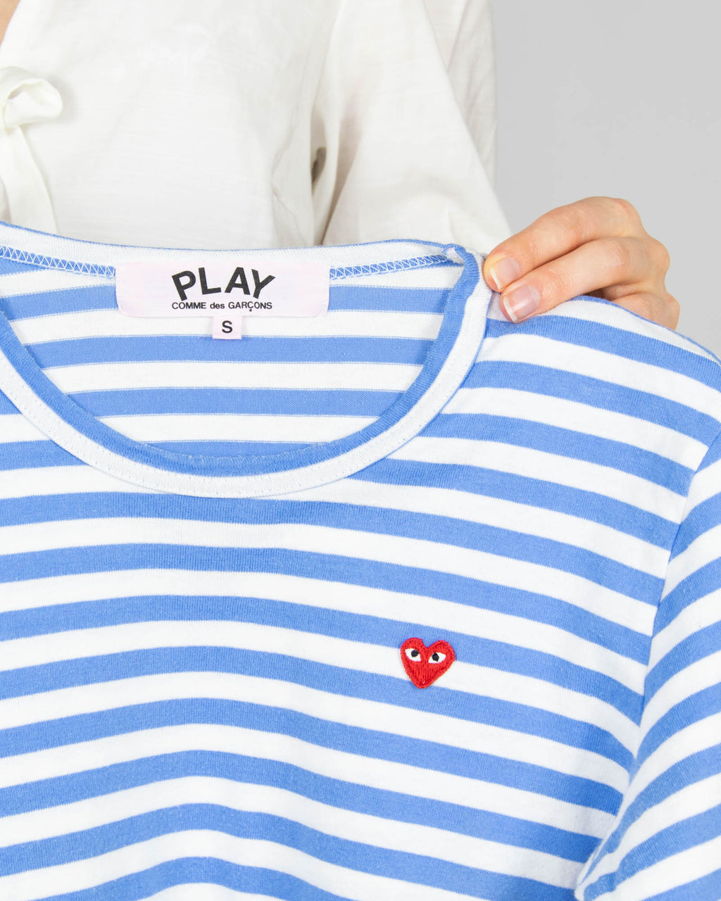 Niebiesko biała bawełniana bluzka w paski PLAY Comme des Garcons - S