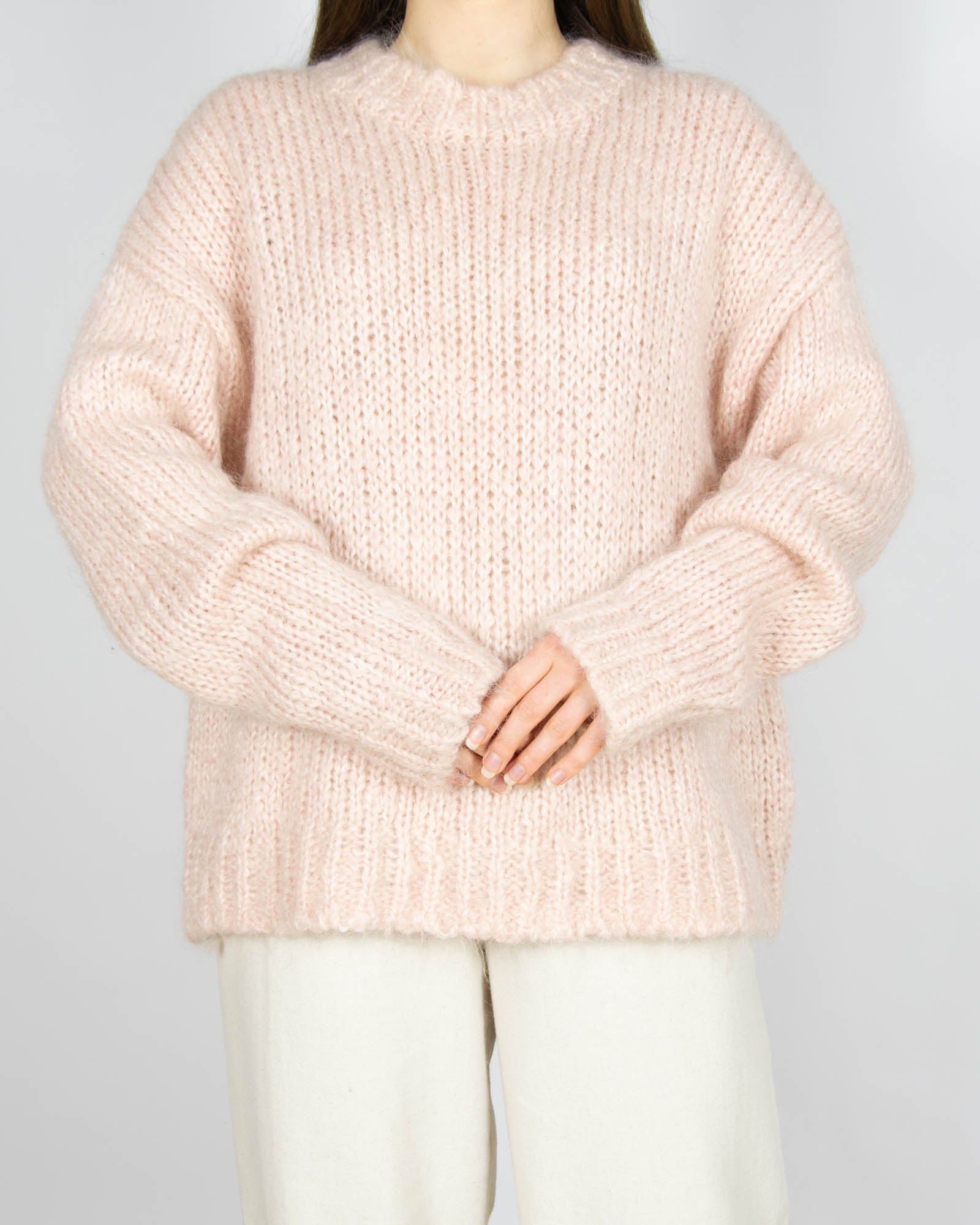 Pudrowy moherowy sweter - M