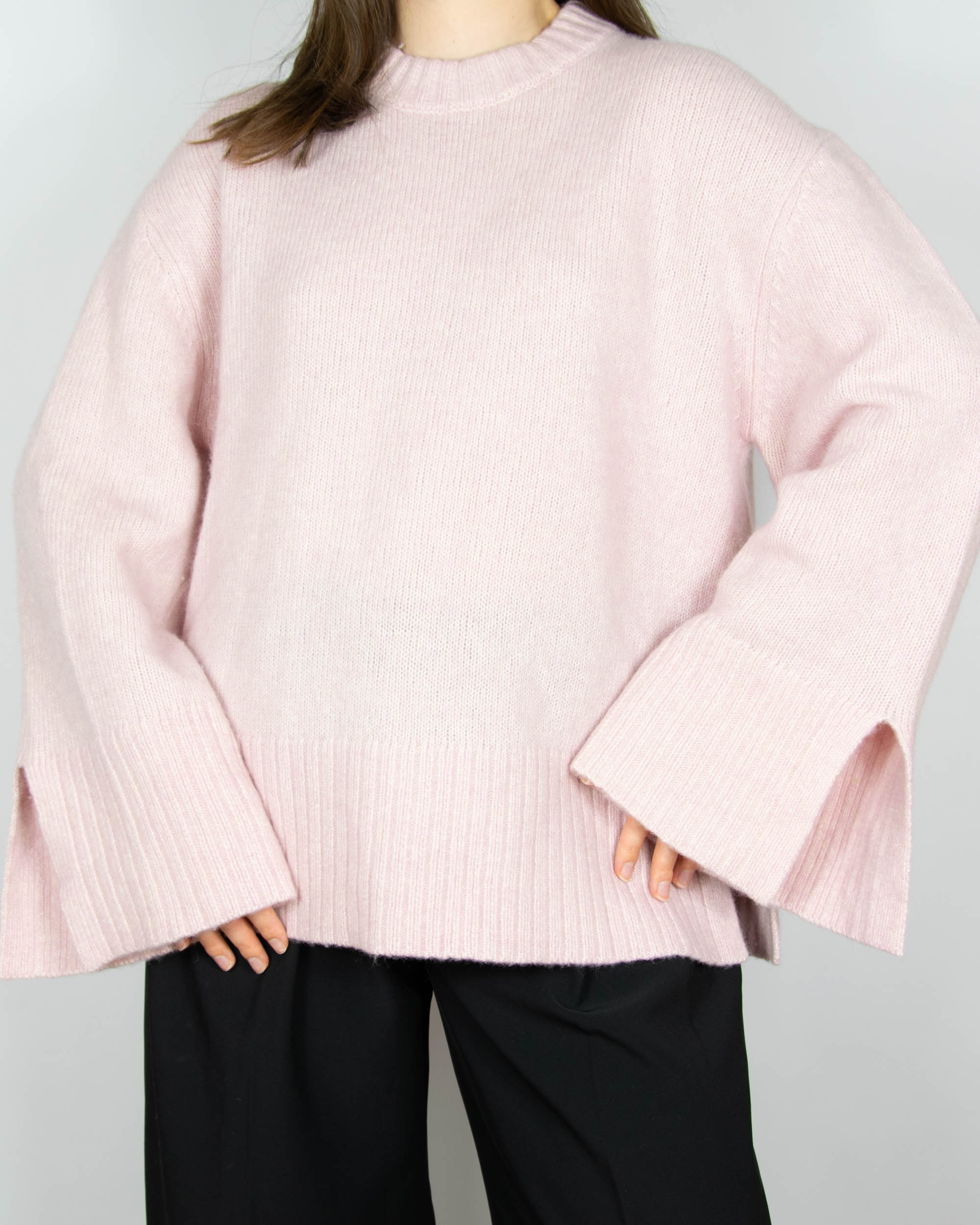 Pudrowy różowy (wełna + bawełna) sweter skandynawskiej marki Donna