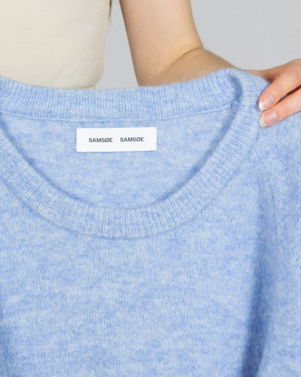 Jasnoniebieski (alpaka + merino) sweter Samsoe Samsoe - L