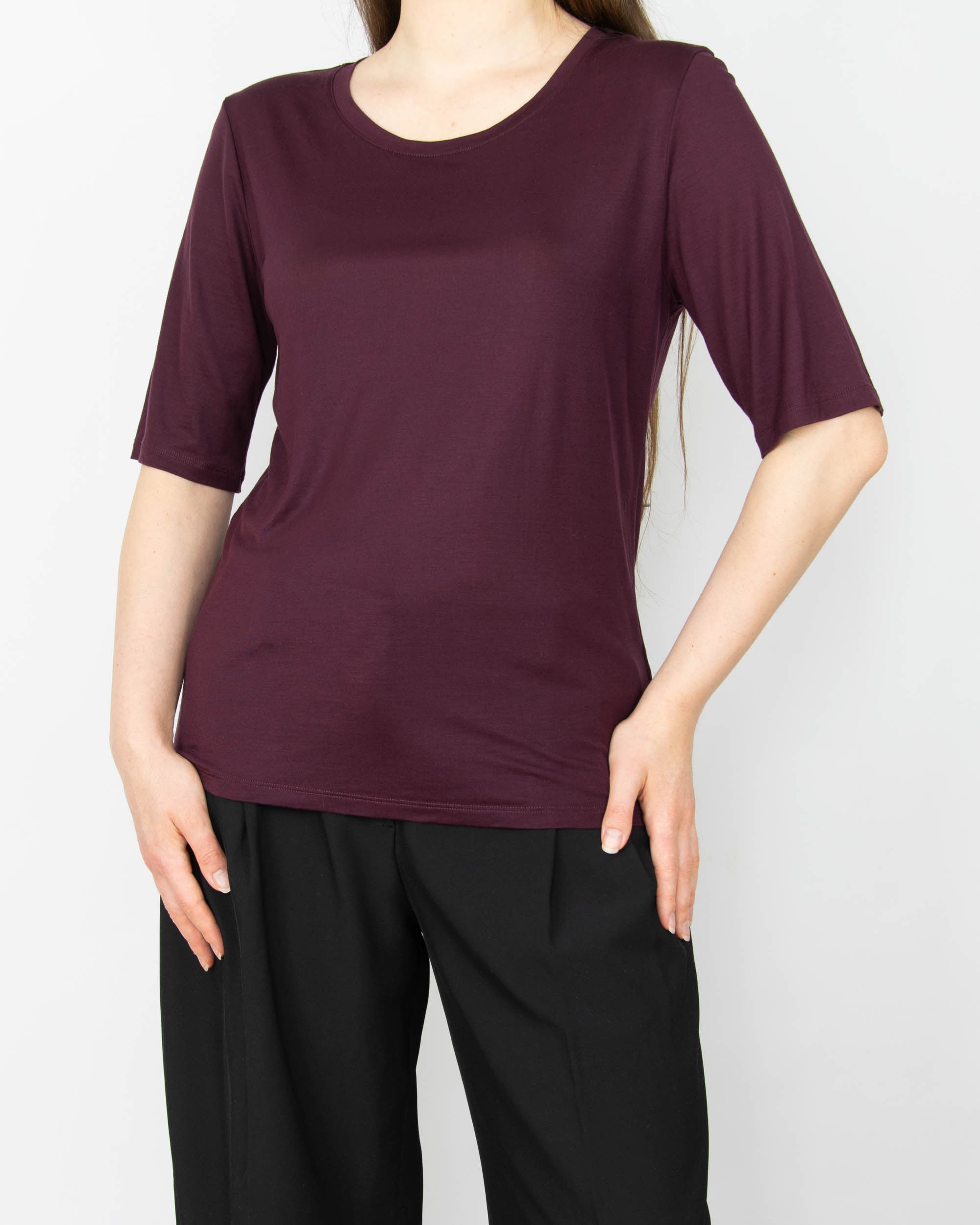 Śliwkowy (lyocell) T shirt marki premium Filippa K