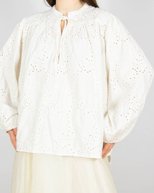 Śmietankowa bawełniana koszula marki KAY DAY.