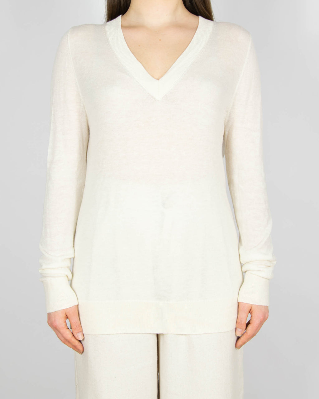 Śmietankowy wełniany (wełna + lyocell + kaszmir) cienki sweter  - S