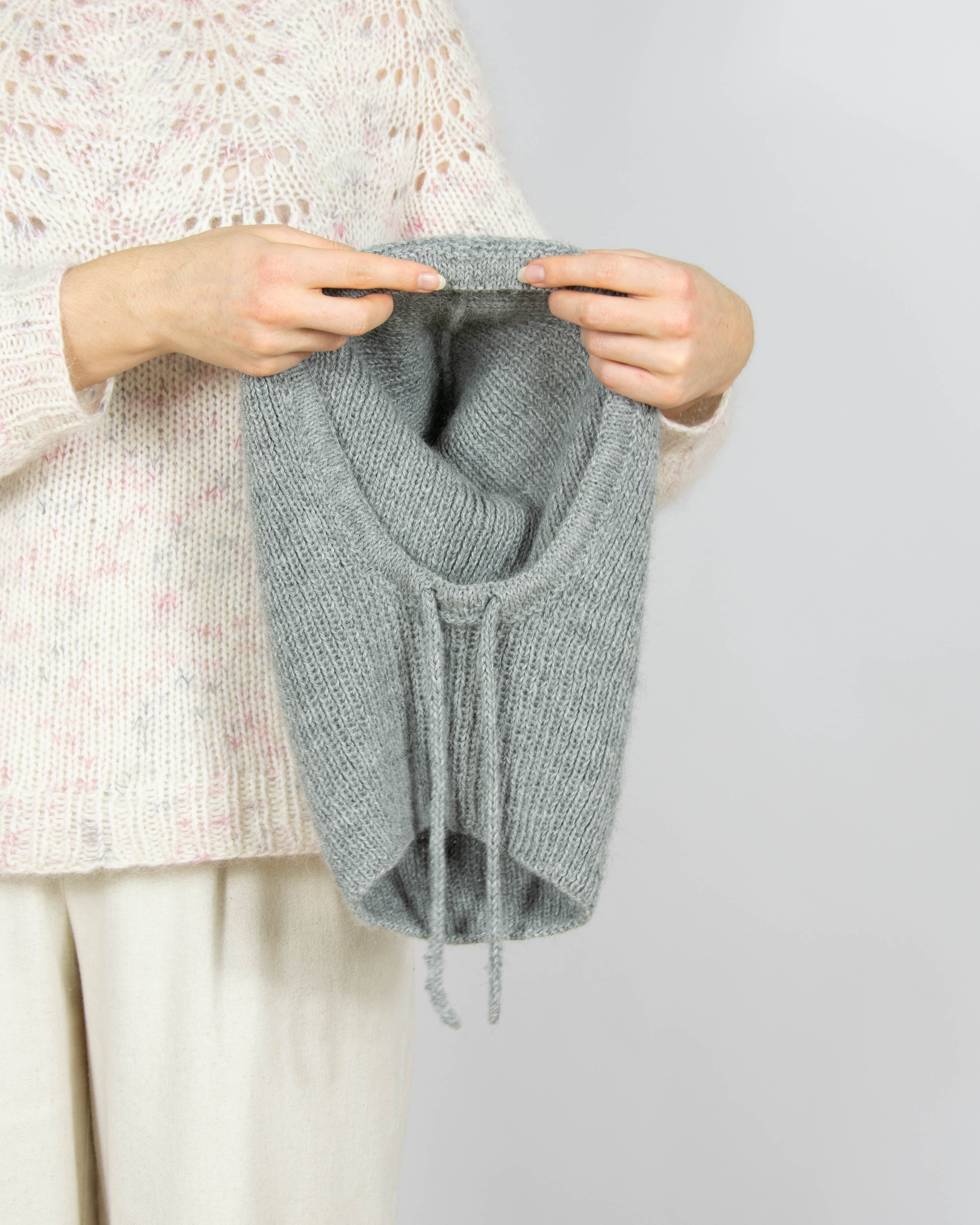 Szara wełniana balaclava Handmade