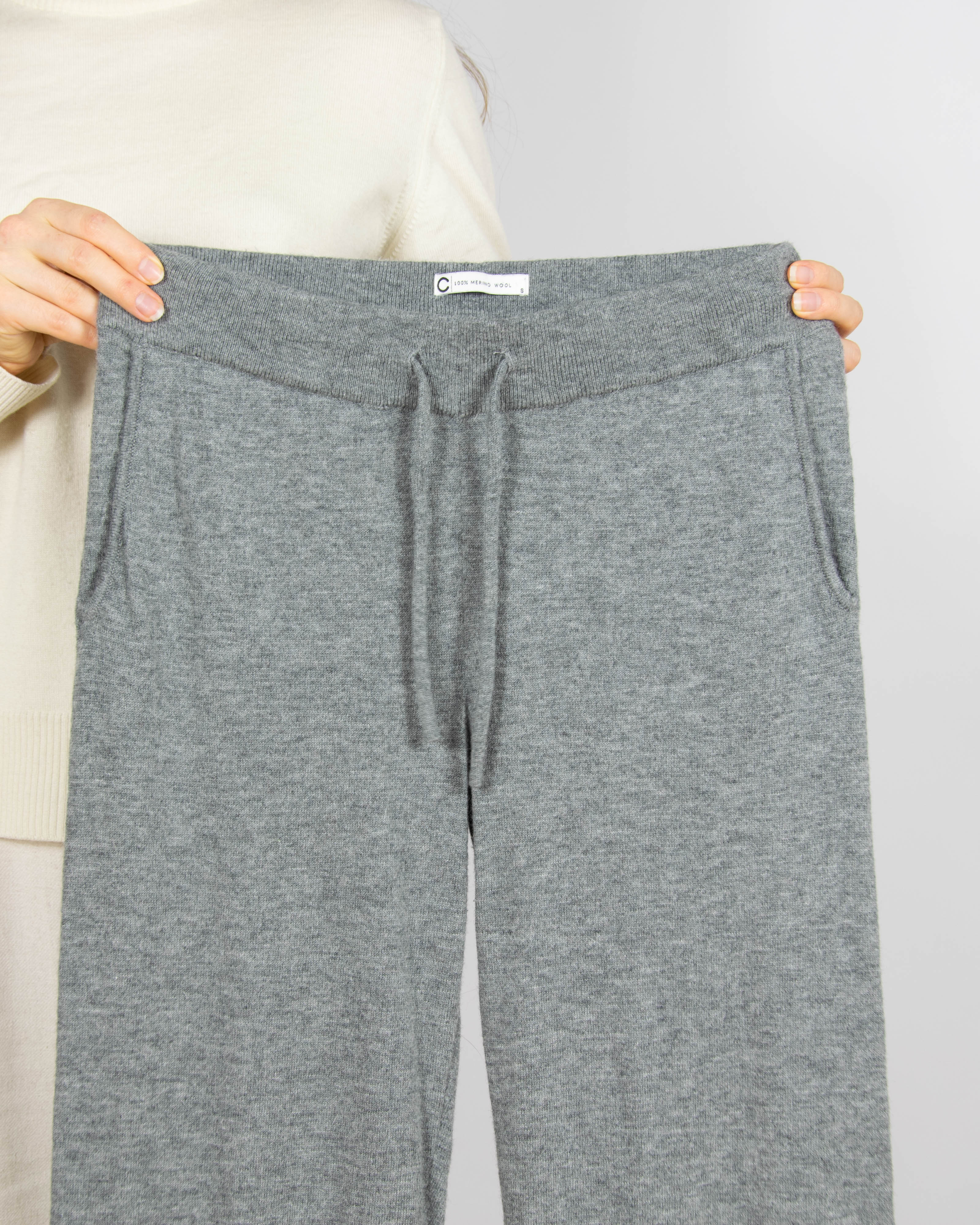 Szare wełniane (merino superfine) spodnie dresowe Cubus - S