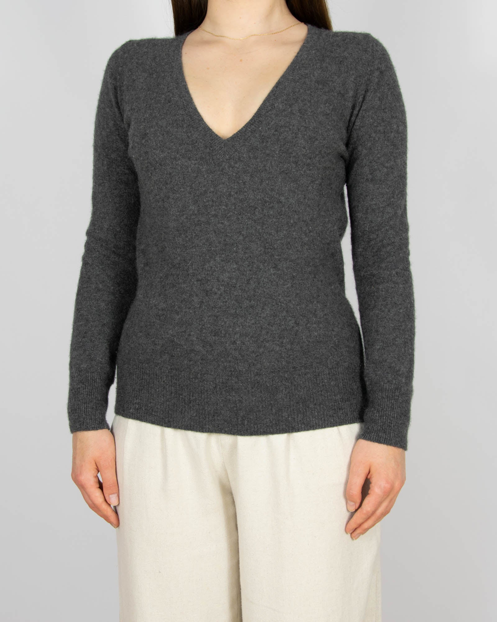 Szary kaszmirowy sweter Massimo Dutti