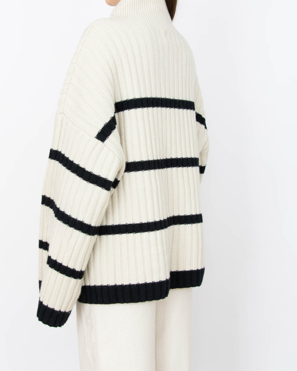 Kremowo czarny wełniany sweter w paski H&M Premium - M
