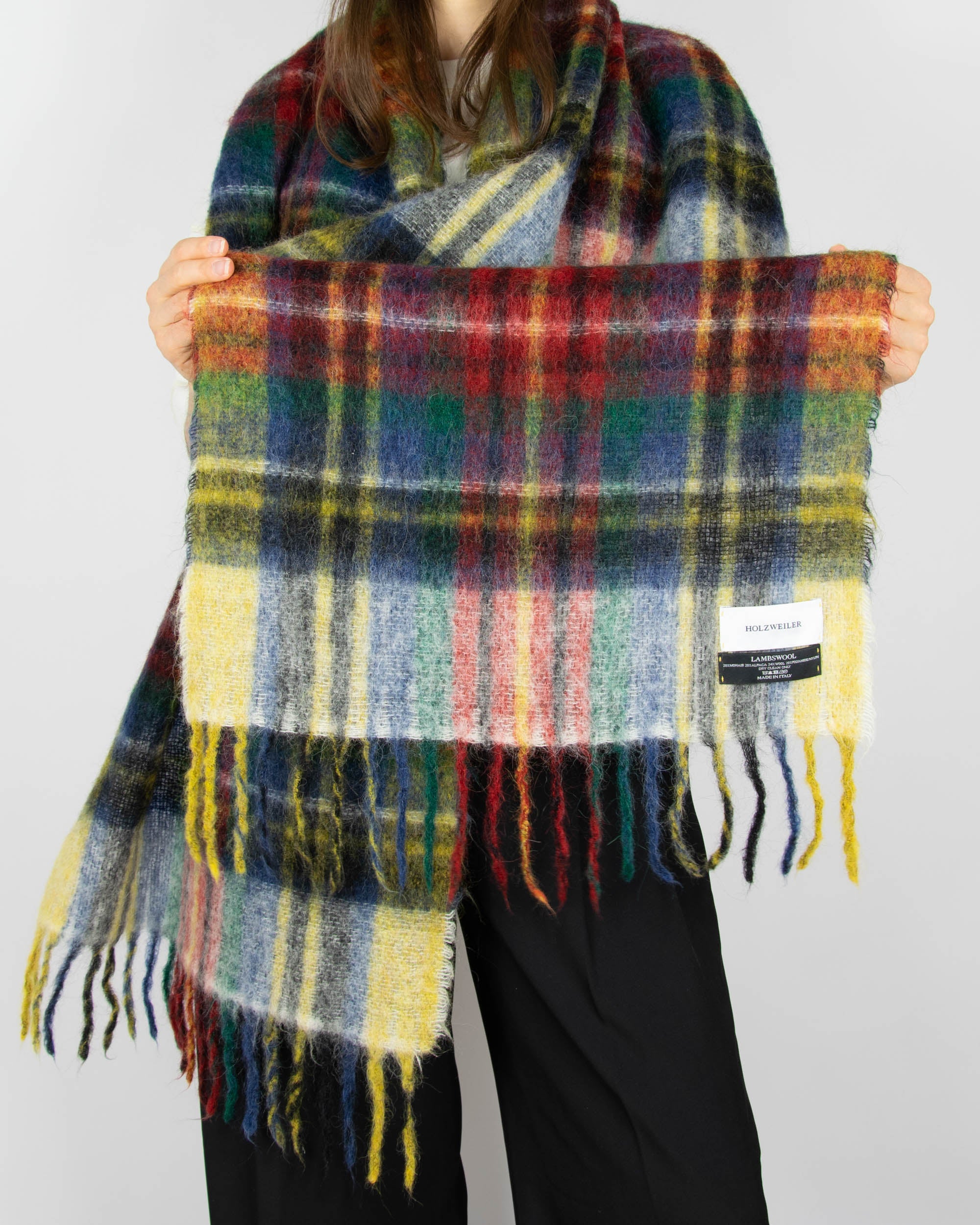 Wielobarwny (moher + alpaka + wełna) szal norweskiej designerskiej marki Holzweiler