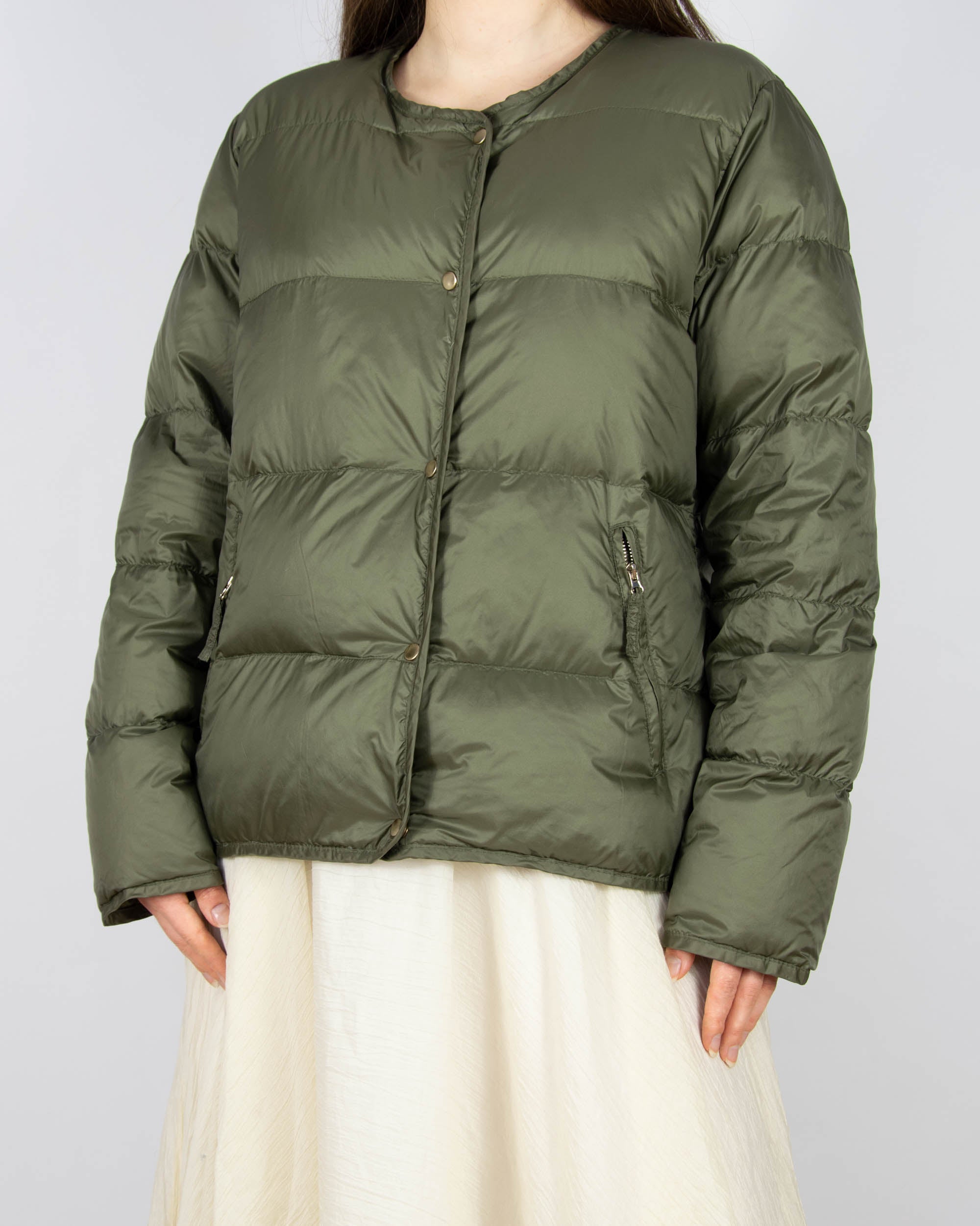 Zielona przejściowa kurtka puchowa skandynawskiej marki DAYS LIKE THIS.