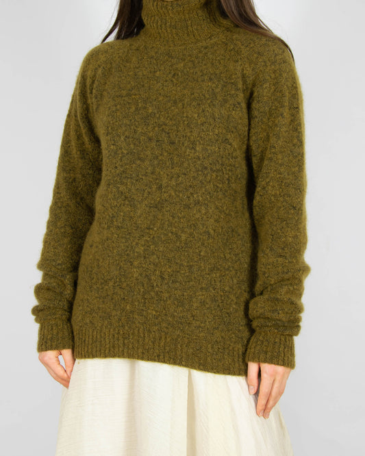 Brązowo zielony (moher + wełna) sweter z golfem GESTUZ