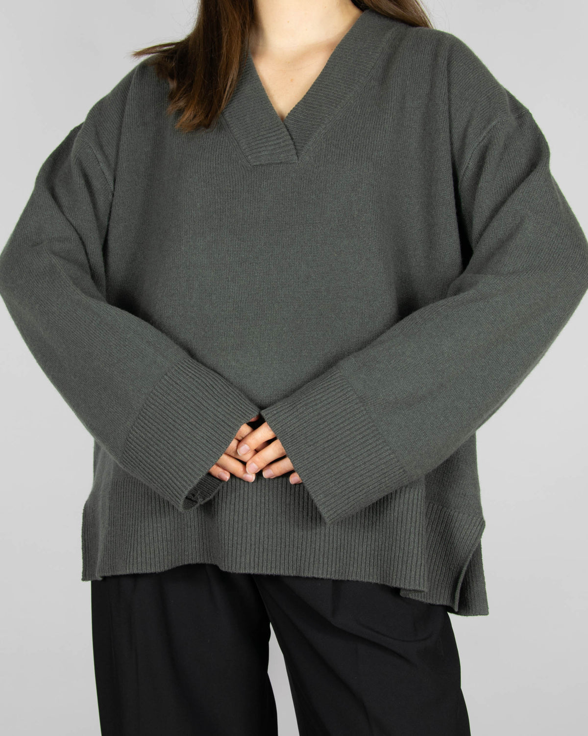 Szaro zielony (merino) sweter skandynawskiej marki Blu